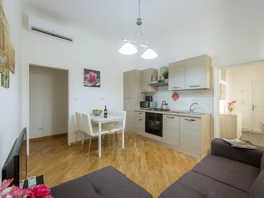 Stylisch Canacci 2 Bedroom Apartment Florence