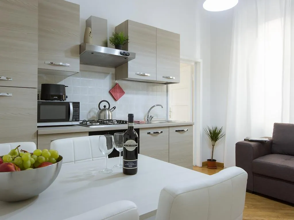 Stylisch Canacci 2 Bedroom Apartment Florence