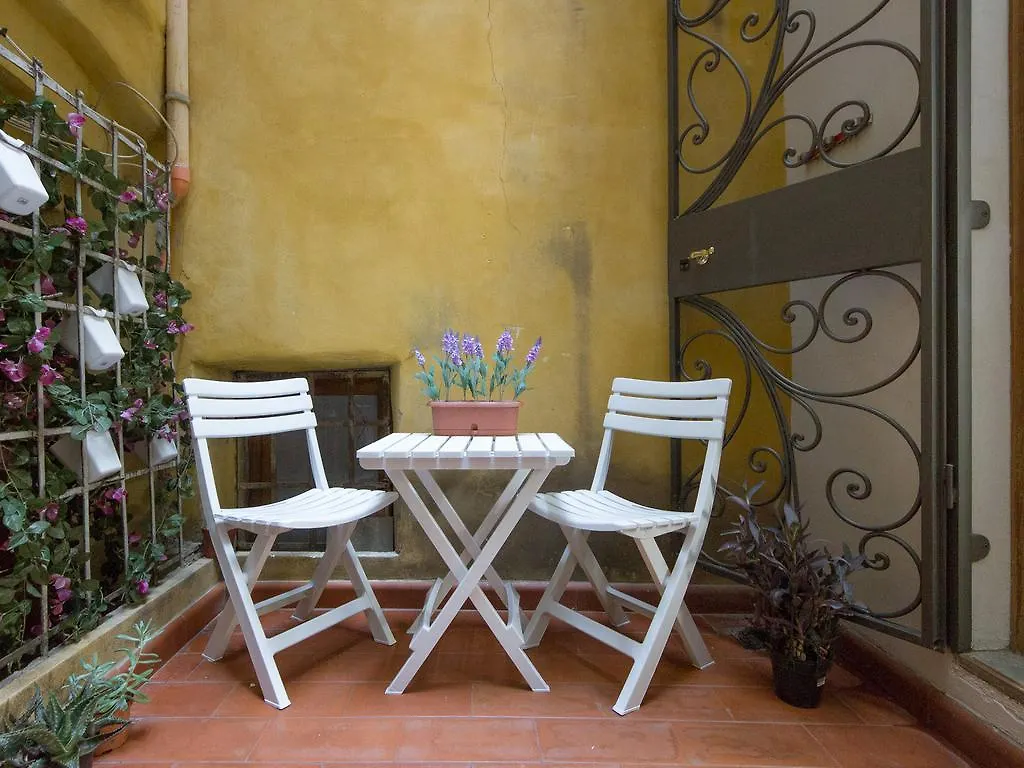 Stylisch Canacci 2 Bedroom Apartment Florence