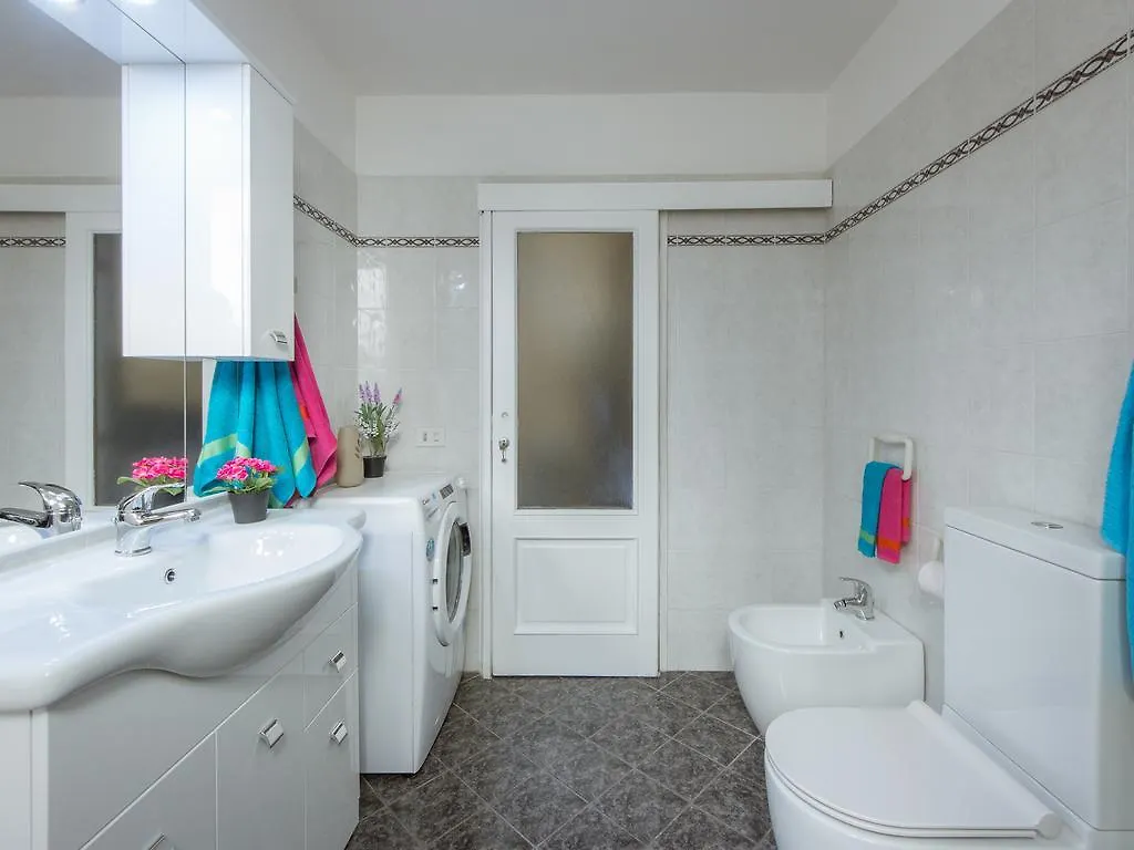 Stylisch Canacci 2 Bedroom Apartment Florence